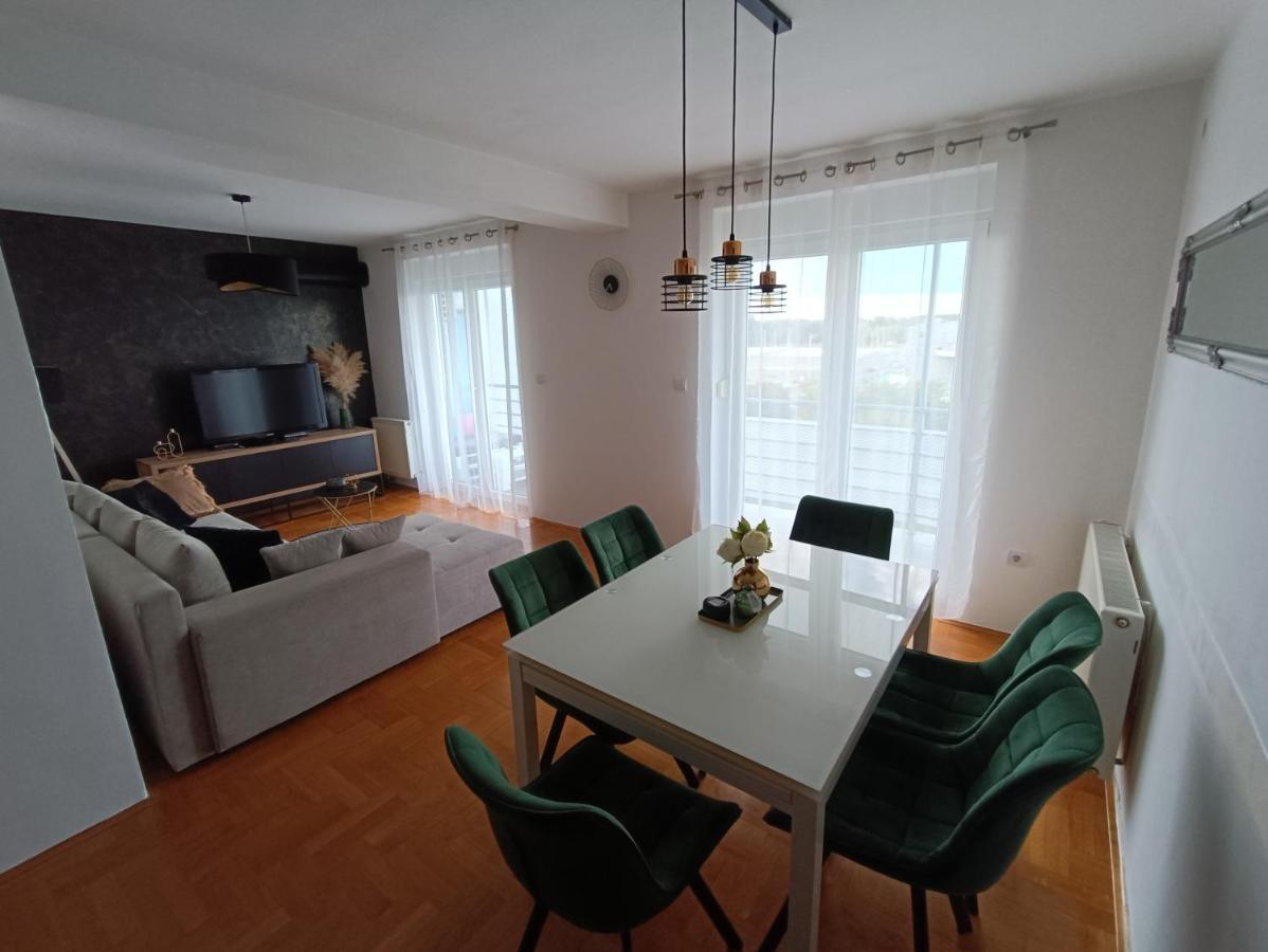 Appartement Arena à Osijek Extérieur photo